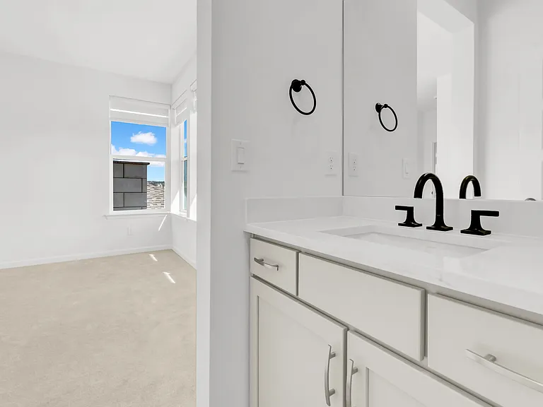5907 Presidio Pkwy — Photo 19