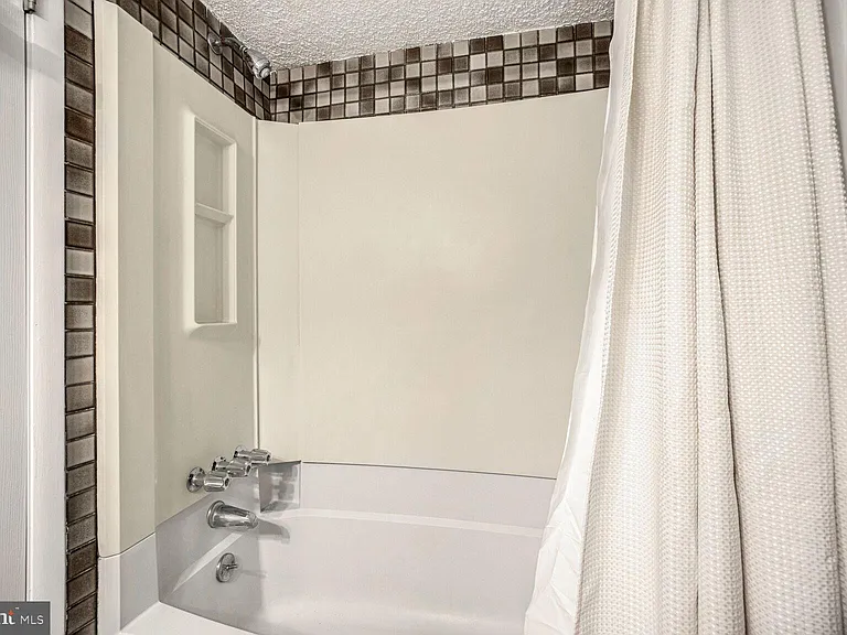 995 Heather Ridge Dr #D-4D — Photo 14
