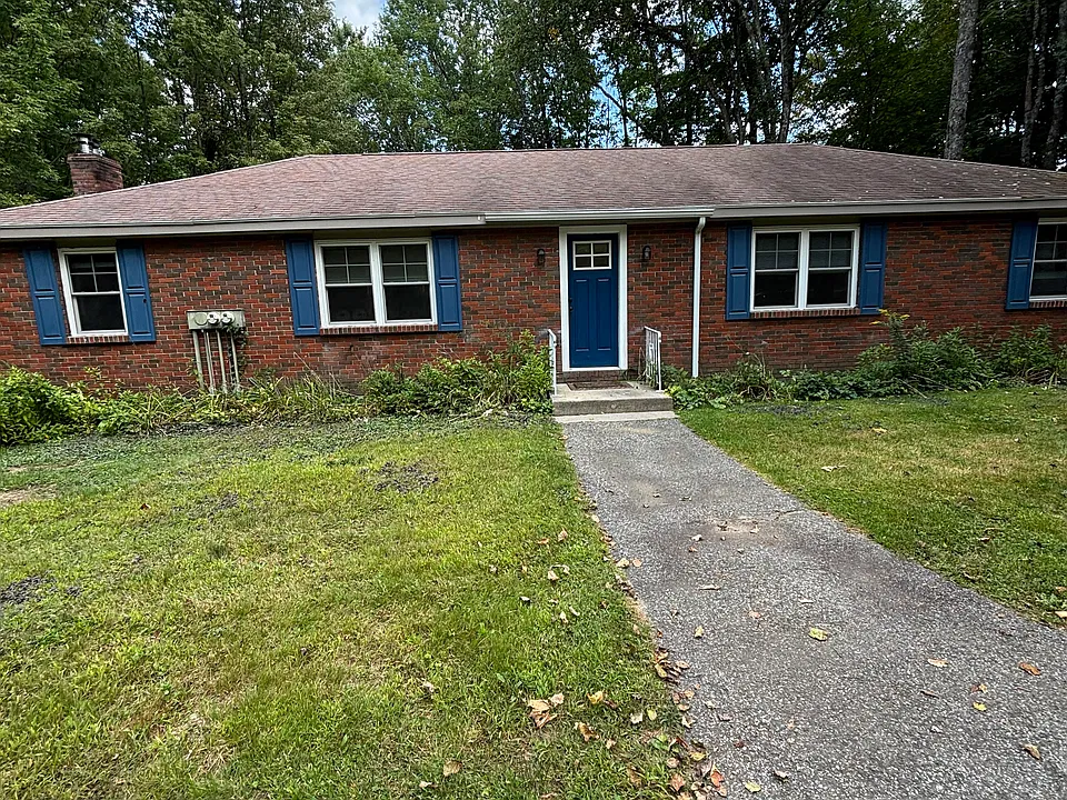 82 Durham Rd #B