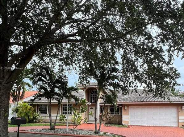 8545 NW 165th Ter, Miami Lakes, FL 33016