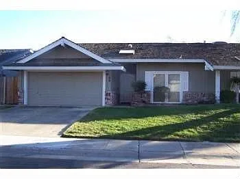 1188 Spruce Tree Cir photo 1