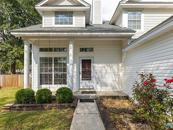 3rd image of 109 Highwood Ct