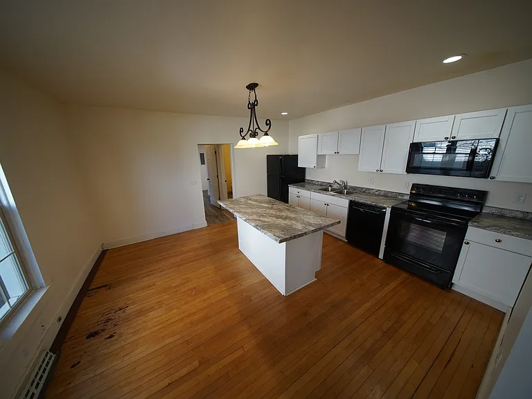 613 S Dewey St #1 — Photo 7