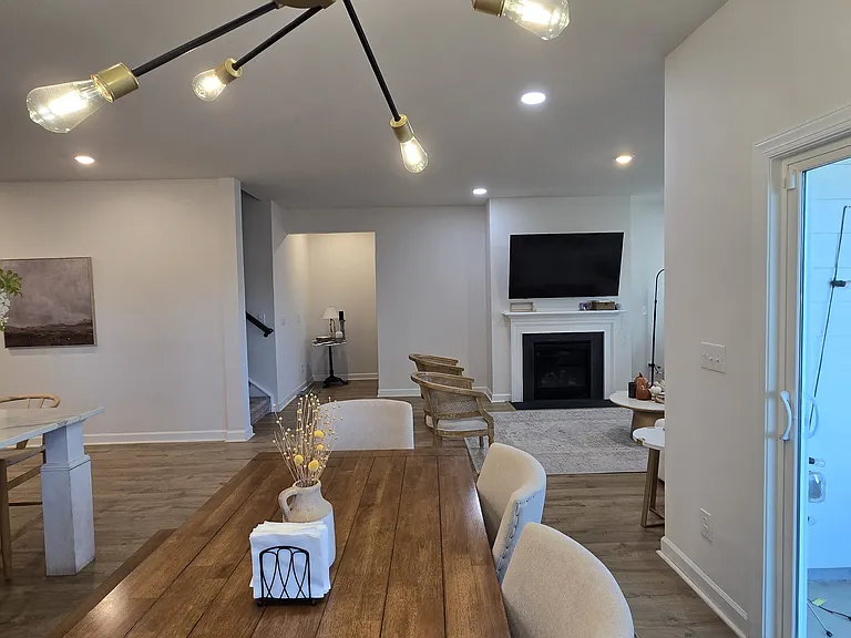 4058 Armstrong Farm Dr — Photo 18