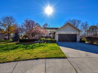 8610 S Fernwood Ct, Washington, MI 48094