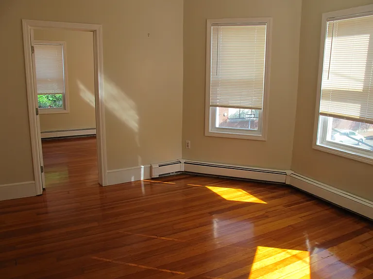 3 Carlisle St #3 — Photo 1