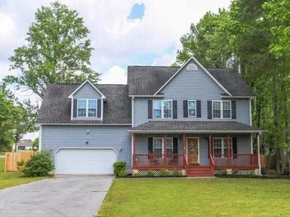 301 Meridian Way, Sneads Ferry, NC 28460