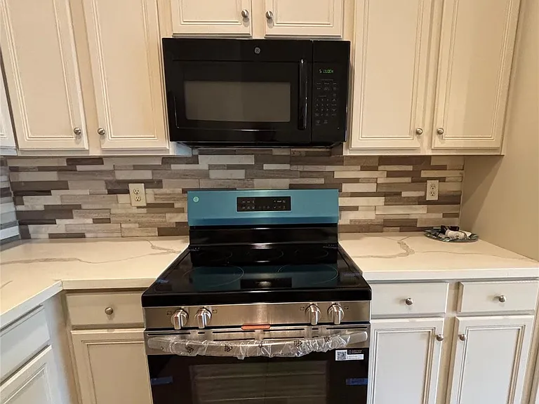 10735 Norchester Village Dr — Photo 10
