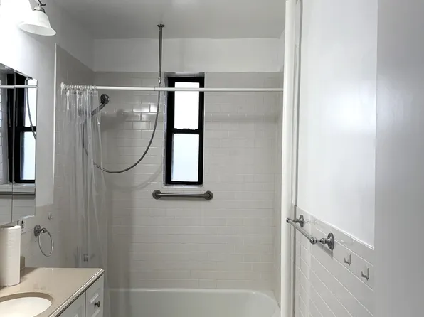 143-50 Hoover Avenue image 17 of 30