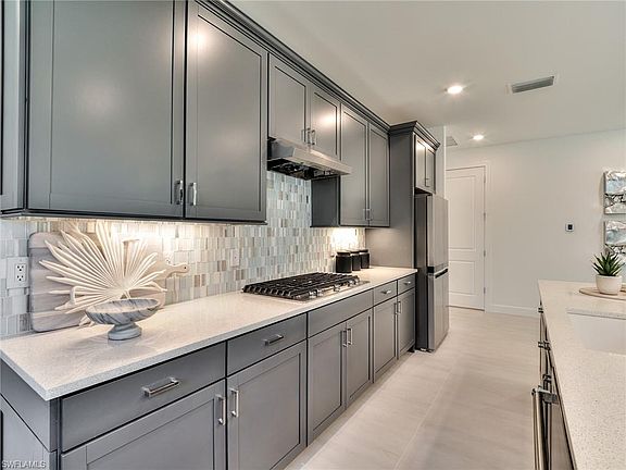 5th image of 6267 Van Buren CT