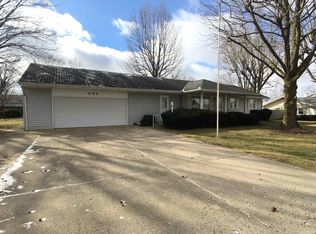 301 Roselawn Dr, New Castle, IN 47362