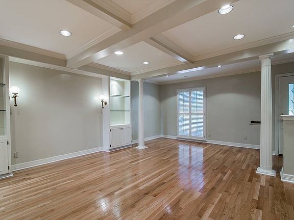 5th image of 220 Wyanoke Dr