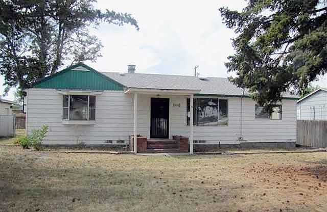 1st image of 3593 Everett St