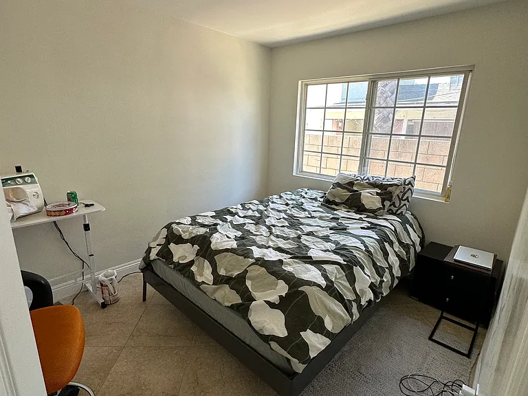 4847-4849 Topanga Canyon Blvd — Photo 7
