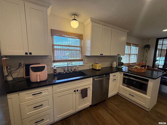 5th image of 6404 N Imperial Dr
