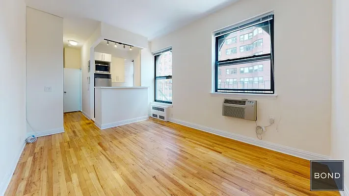 Rented by Bond New York | media 11