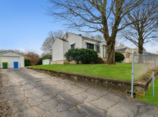 272 Macauley Ave, Waterbury, CT 06705