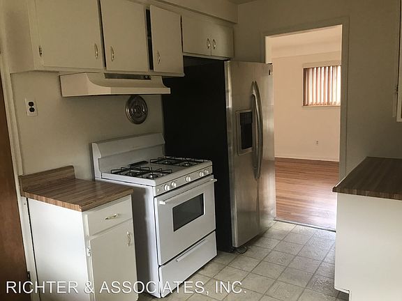 5th image of 18588 Flamingo Blvd
