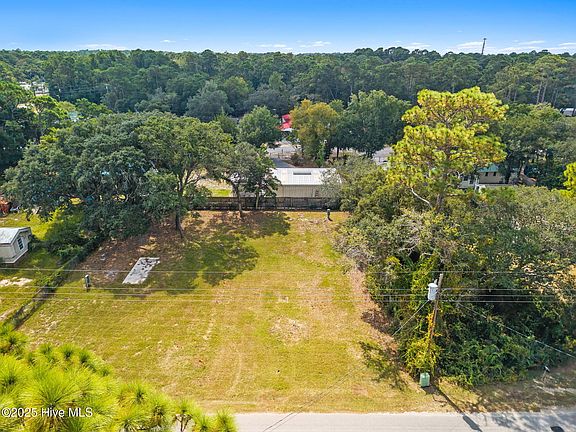 3rd image of 673 Harbor Drive SE