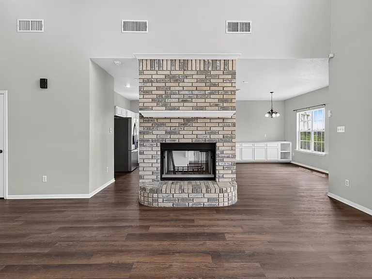 1810 Mesa Oaks Cir — Photo 9