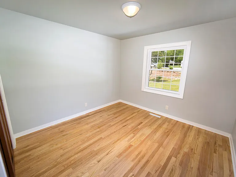 1255 Westwood Dr — Photo 16