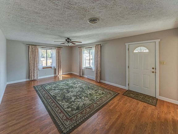 4th image of 1000 W Poplar St
