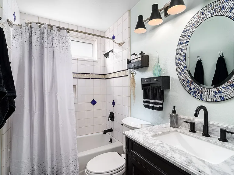 2618 Jacaranda Ave — Photo 18
