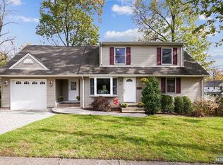 331 Calvin St, Washington Township, NJ 07676