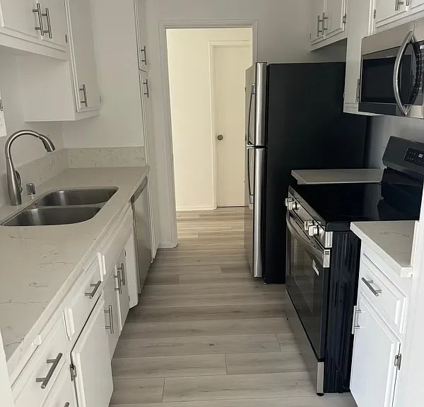 8725 Clifton Way — Photo 3
