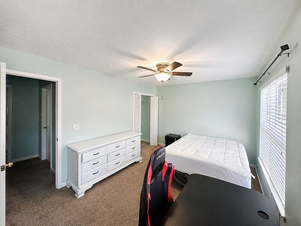 2nd image of 515 Hoffman Dr