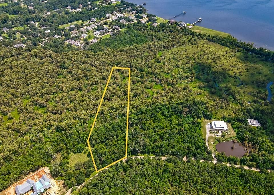 1st image of 26 Preserve Ln