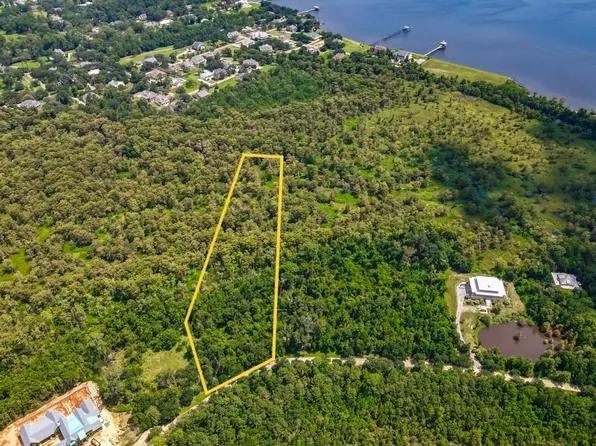 26 Preserve Ln, Mandeville, LA 70471