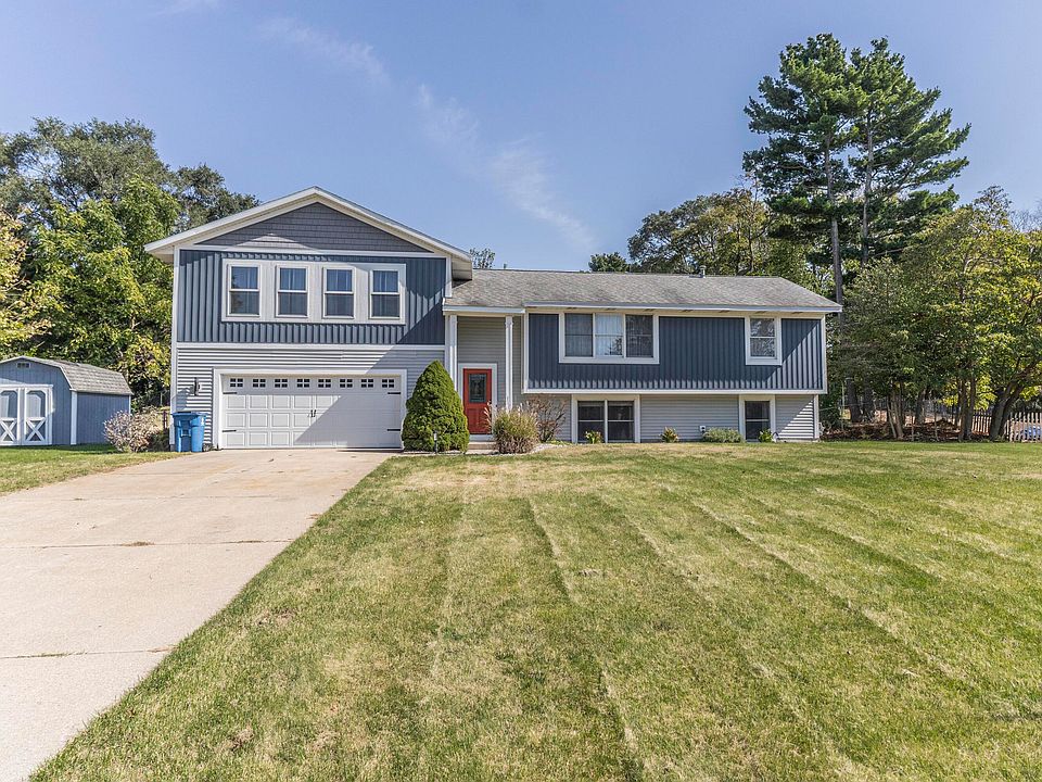 1st image of 14660 Parkwood Dr