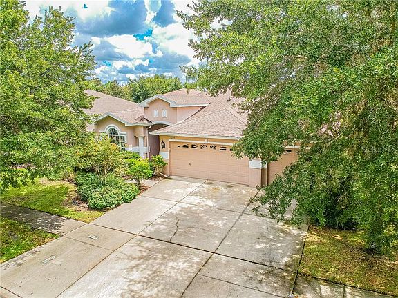 3rd image of 16105 Bridgedale Dr