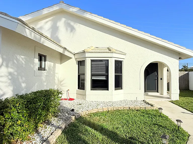 5029 Rosen Blvd — Photo 3