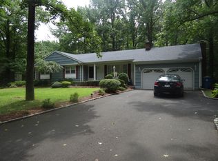 28 Fenimore Dr, Scotch Plains, NJ 07076