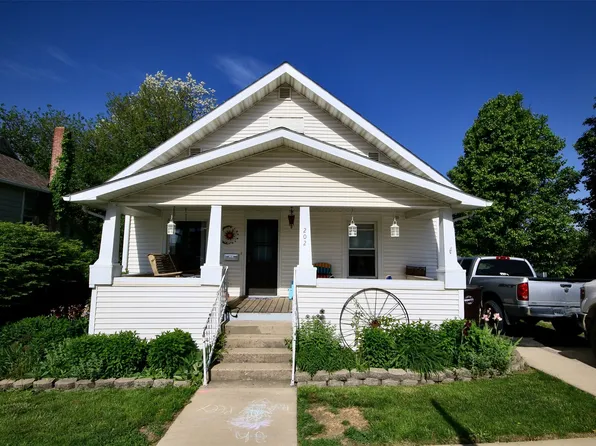 202 NW Church St, Leon, IA 50144