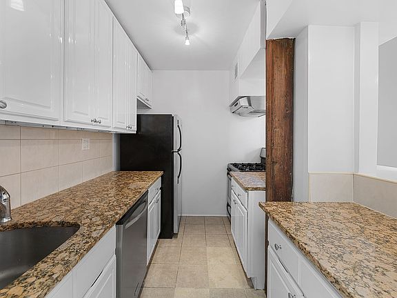 3rd image of 257 Water St #2G