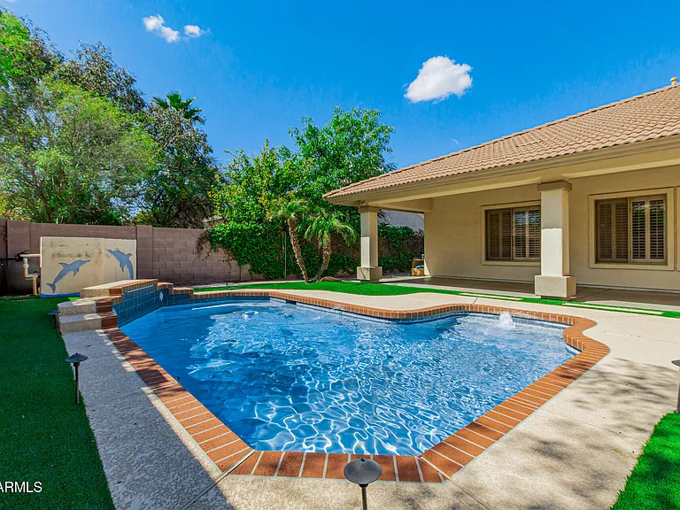 1687 E Carob Dr — Photo 23