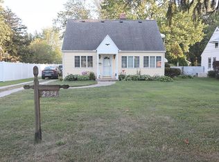 2934 Starr Ave, Oregon, OH 43616