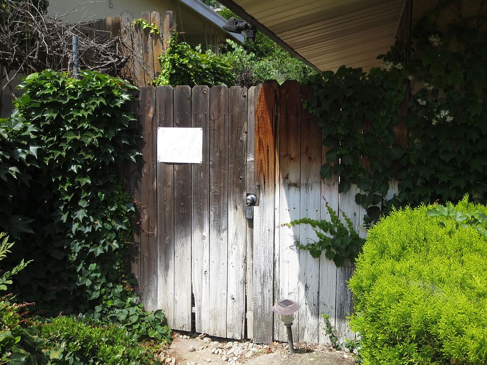 Gate to get into unit