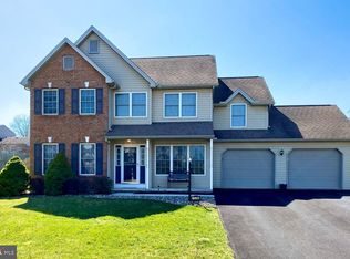 1538 Buttercup Dr, Chambersburg, PA 17202