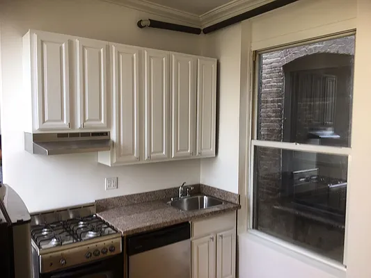 Rented by Skyline Realty LLC II | media 6