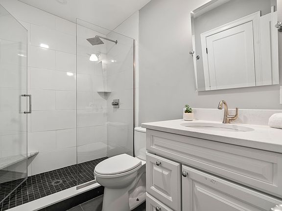 3rd image of 510 Medford St #1