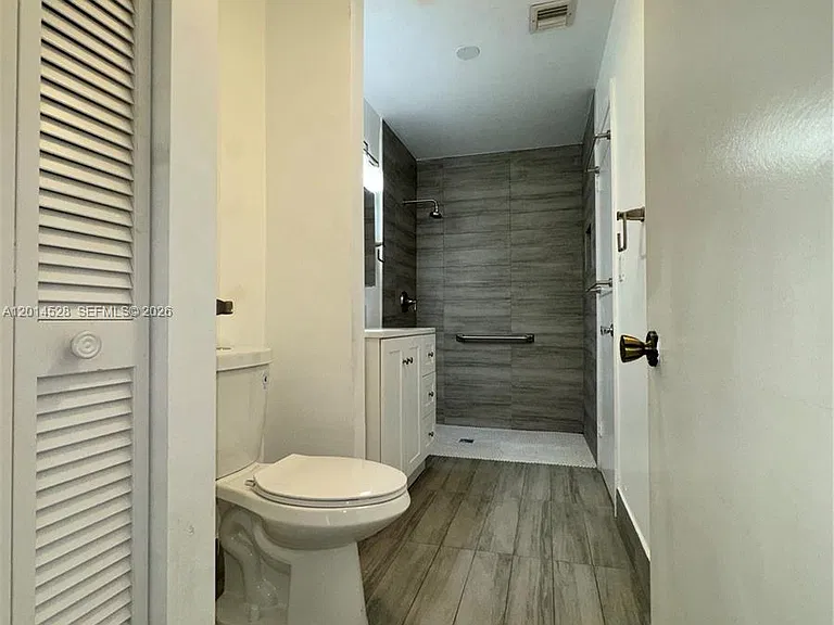 4745 NW 98th Pl — Photo 14