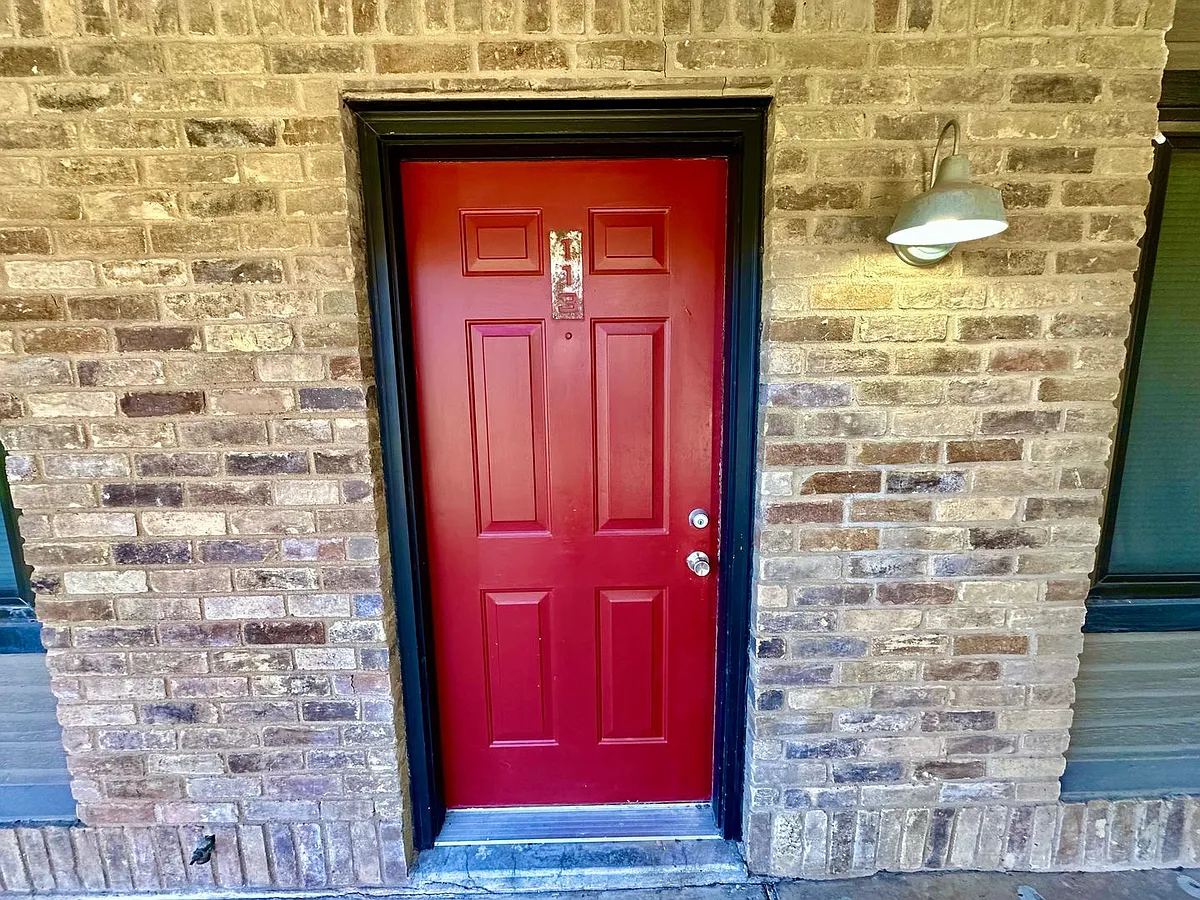 Building Photo - 1214 Baylor Ave #113
