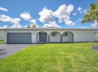 9490 NW 20th Pl, Sunrise, FL 33322