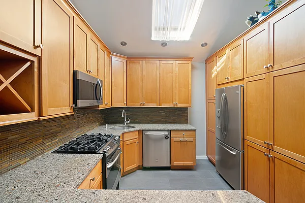 Sold by Compass | media 3