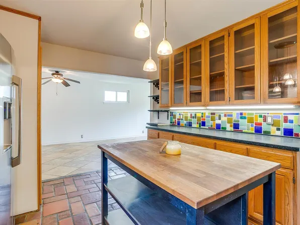 1706 Ravenwood Dr, Arlington, TX 76013