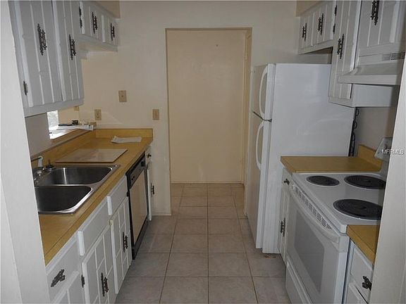 5th image of 22375 Edgewater Dr #B